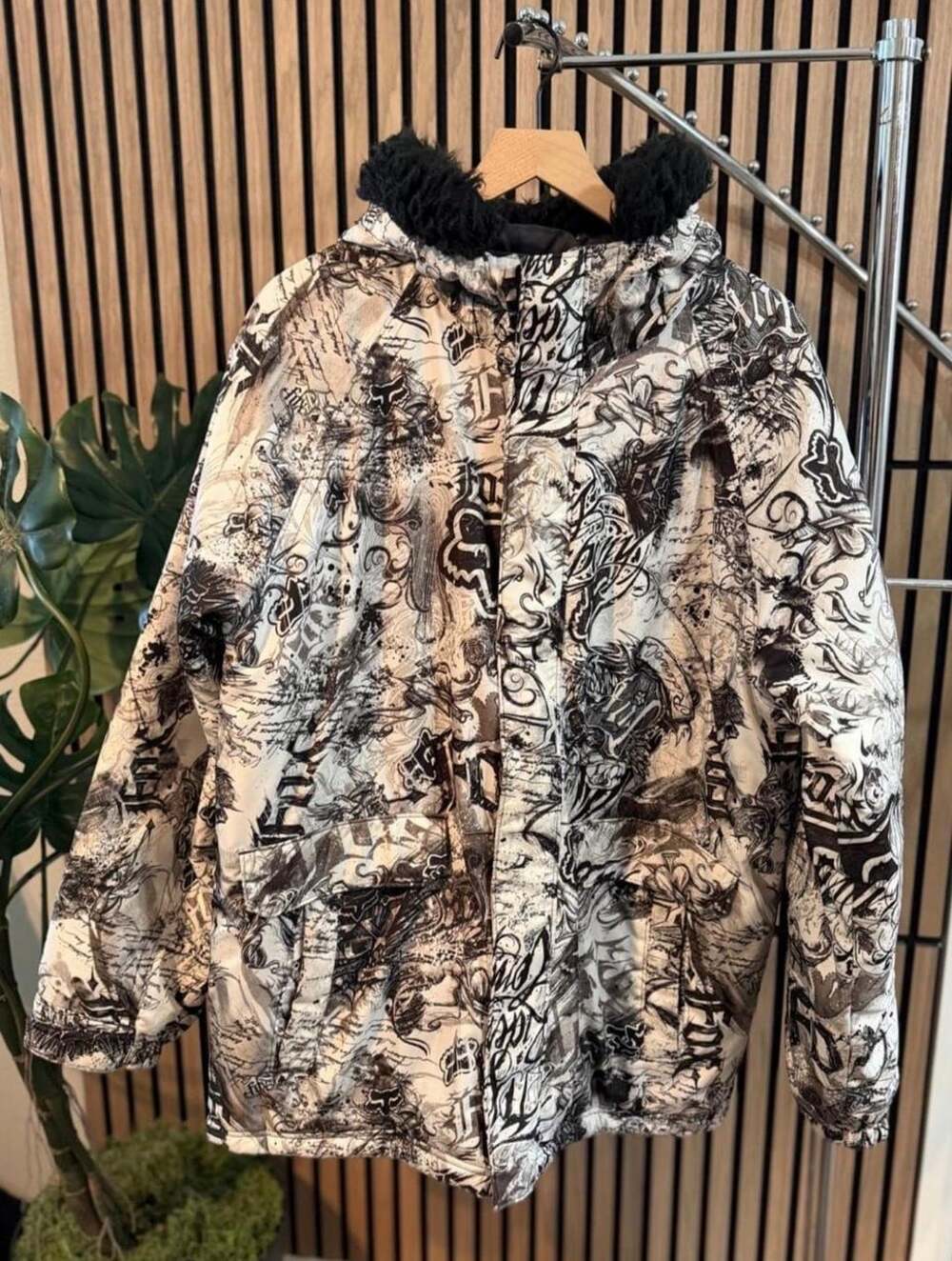 Fox Racing Jacket Size XL White Black AOP Graffiti Faux Fur Hood Parka